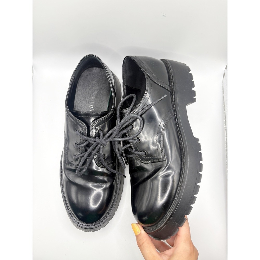 Madden Girl Cagan Oxford Black Faux Patent Leather Lug Sole Size 9